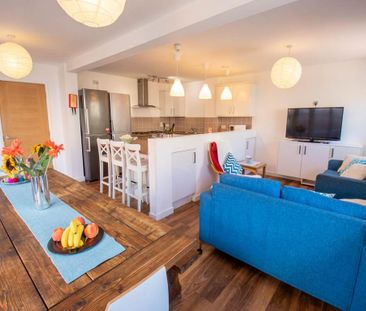 8 bedroom house to rent - Photo 1