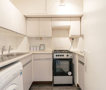 1 Bed Flat, Maule Drive, G11 - Photo 3