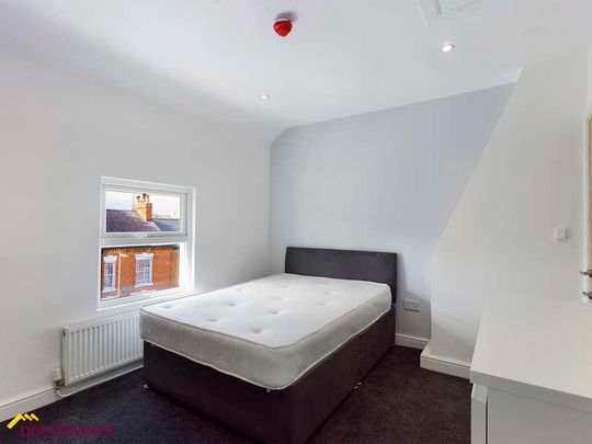 West Street, Banbury, OX16 - Photo 1