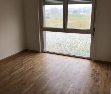 Superb 4.5-room apartment on the ground floor. - Photo 1