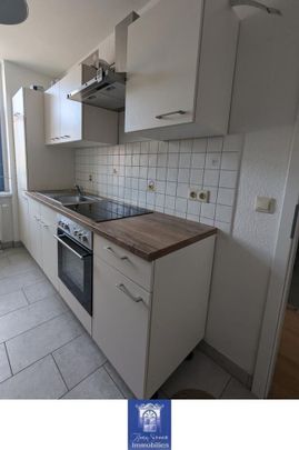 Perfekte Wohnung mit WohlfÃ¼hlcharakter, schÃ¶nem Balkon und Tageslichtbad! - Photo 1