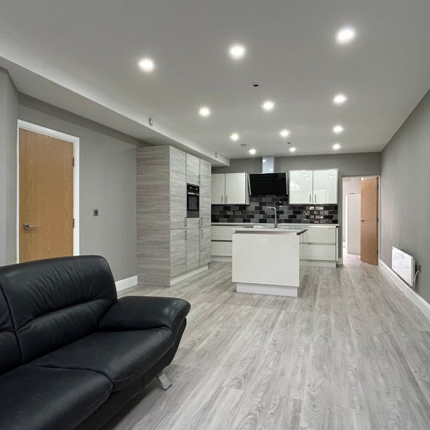 3 bedroom apartment to rent - Photo 1