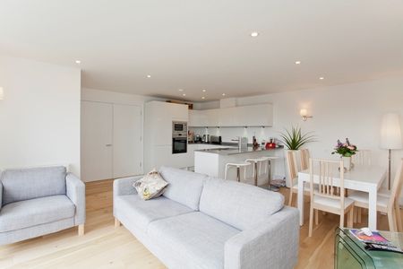 3 Bed Flat, Carpenters Place, SW4 - Photo 5