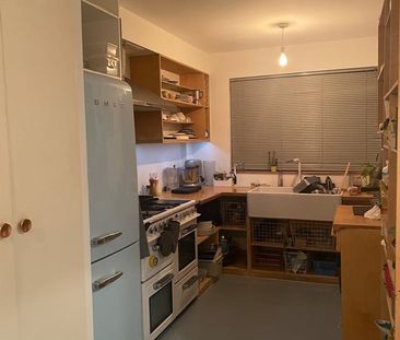 Room in a Shared House, Murchison Road, E10 - Photo 4