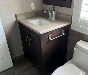 For Lease - 96 Smith Drive, Halton Hills, Ontario - Photo 2