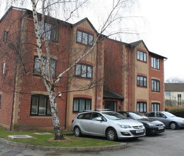 1 bedroom ground floor flat to rent - Photo 1