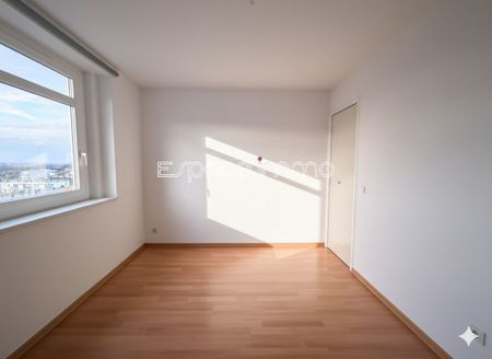 Location Appartement 3 pièces 54m² MONT ST AIGNAN 76130 - Photo 2