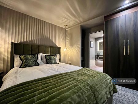 1 bedroom in a house share to rent - Photo 4