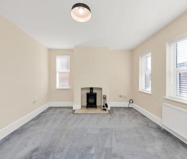 3 bedroom semi-detached house to rent - Photo 6