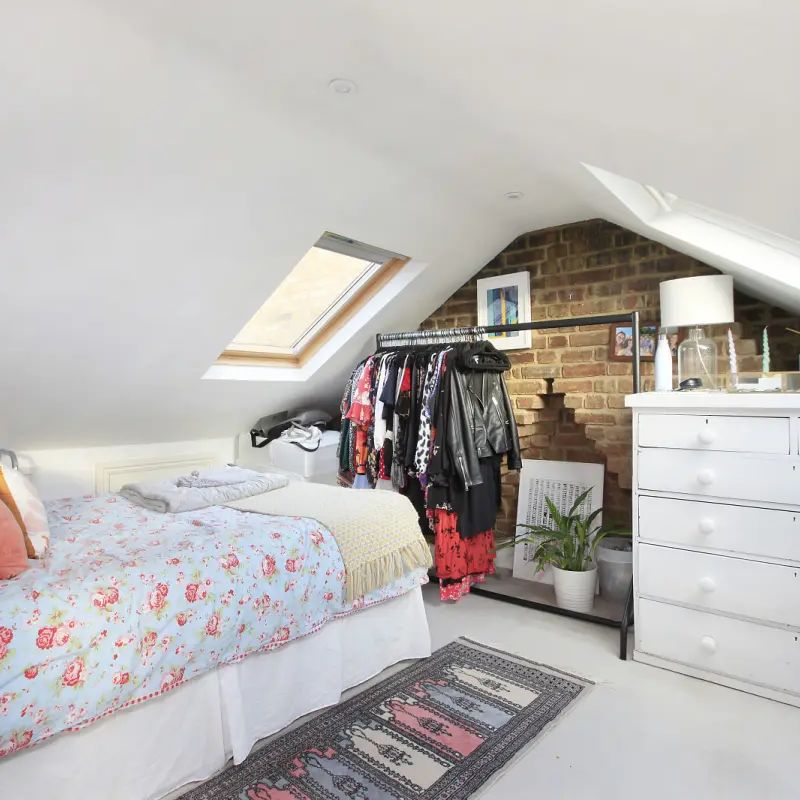 3 bedroom flat in Clapham South - Photo 1