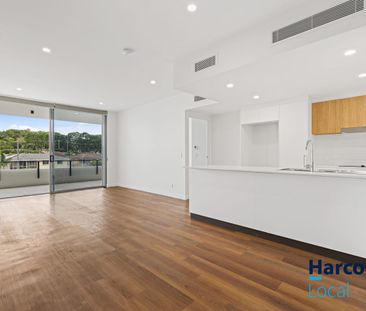 Modern 2 Bed Apartment in Well-Maintained Complex - Photo 2