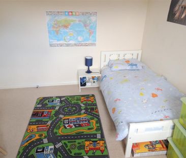 3 bedroom link detached house to rent - Photo 3