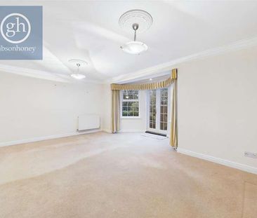 Ducks Hill Road, Northwood, HA6 - Photo 2