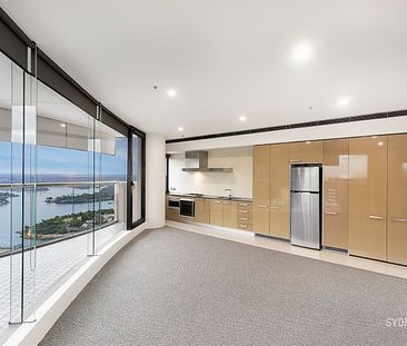 IMPRESSIVE HARBOUR VIEWS | Unfurnished - Photo 5