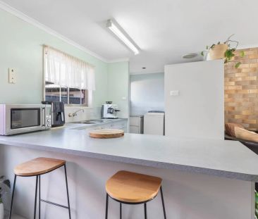 2 Bedroom unit in the Heart of Marcoola - Photo 5