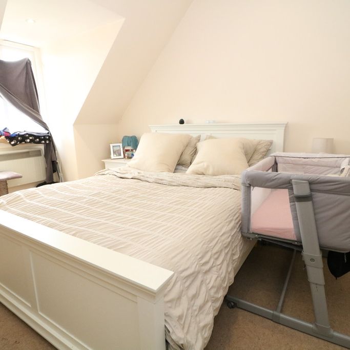 High Street, Dorking, RH4 - Photo 1