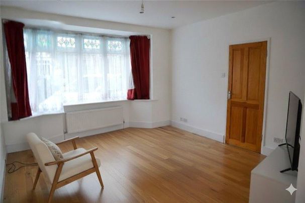 3 bedroom semi-detached house to rent - Photo 1