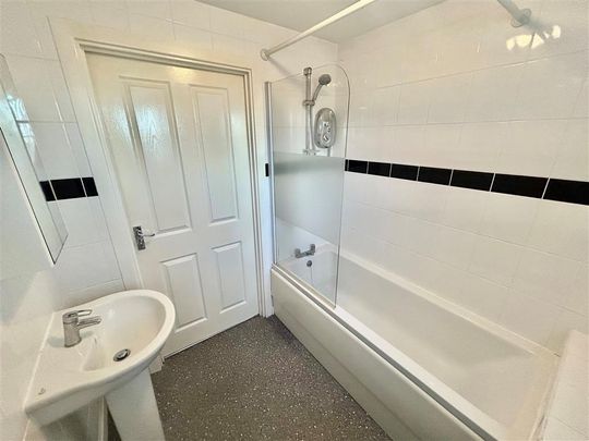 Wessex Drive, Giltbrook, NOTTINGHAM - Photo 1