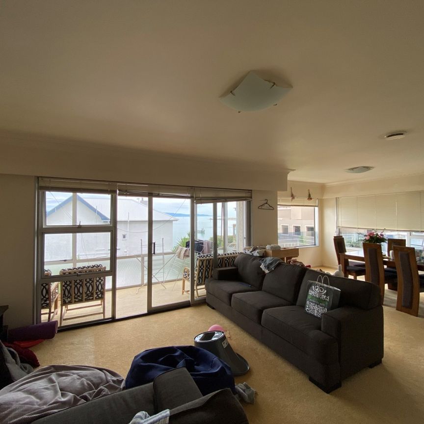 1/411a (upstairs unit) Wakefield Quay, Stepneyville, Nelson - Photo 1