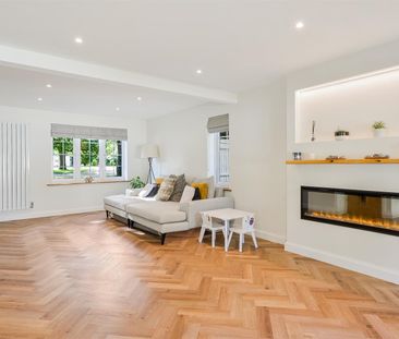 To Let 5 Bed House - Detached - Photo 3