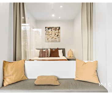 UNFURNISHED FLOORBOARD ONE BEDROOM APARTMENT LOCATED IN THE ARCHIVE... - Photo 4
