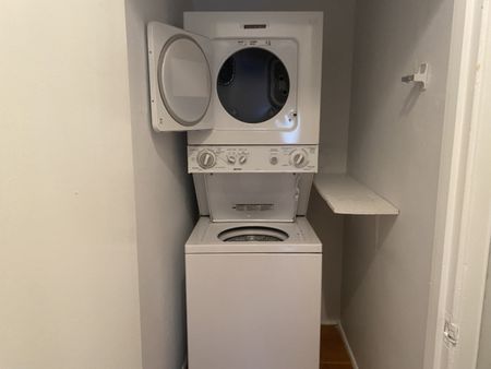 3223 Veith Unit 1 – CHARMING TOP FLOOR 3 BED 1 BATH NORTH END APT AVAILABLE DECEMBER 1ST - Photo 2