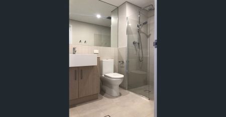 Modern 1-Bedroom Unit Across from Carousel Shopping Centre – Apply Online Today! - Photo 4