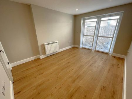 1 bedroom flat to rent - Photo 2