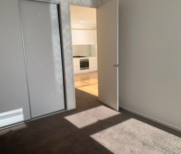 TWO BEDROOM TOWNHOUSE IN PERFECT LOCATION - Photo 3