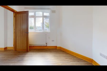 1 Bed Flat, Kingston Road, SW20 - Photo 5
