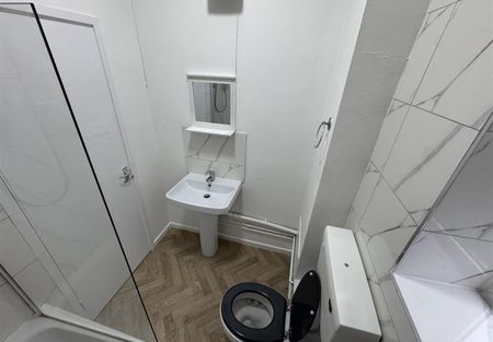 Flat 8 Chartwell Grange, Halesowen Road, Cradley Heath - Photo 5