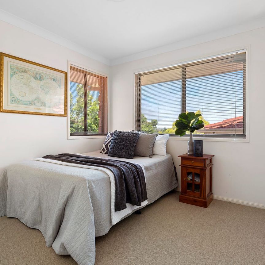 Nestled in a high position - 5 Bedroom Home - Mackenzie - Photo 1