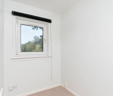 2 bedroom end of terrace house to rent - Photo 1