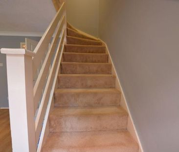 2 bedroom terraced house to rent - Photo 3