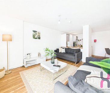 3 bedroom flat to rent - Photo 2