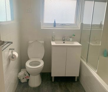 St Kilda East - Photo 4