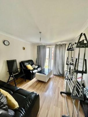 2 bedroom flat to rent - Photo 1