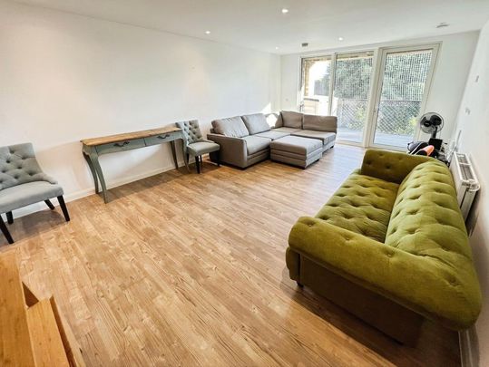 2 bedroom flat to rent - Photo 1