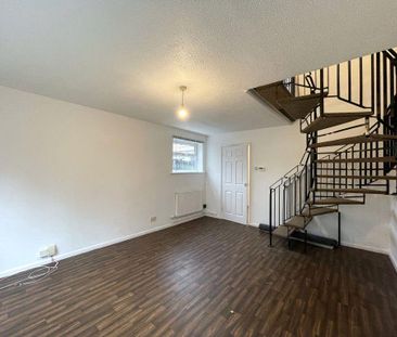 2 bedroom semi-detached house to rent - Photo 3