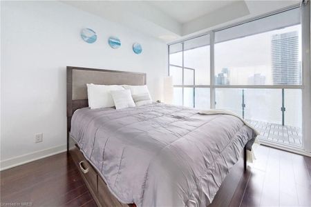 For Lease - 15 Grenville Street Unit# 3706, Toronto, Ontario - Photo 4