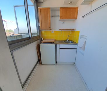 Location Appartement 25m² LILLE 59800 - Photo 2
