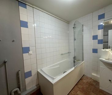 Location Appartement 4 pièces 109m² MACON 71000 - Photo 6