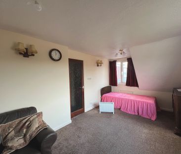 Park Mead, Taunton, Monkton Heathfield - Photo 3