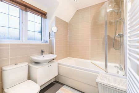 2 bedroom coach house to rent Alan Turing Road, Loughborough, Leicestershire, LE11 - Photo 3