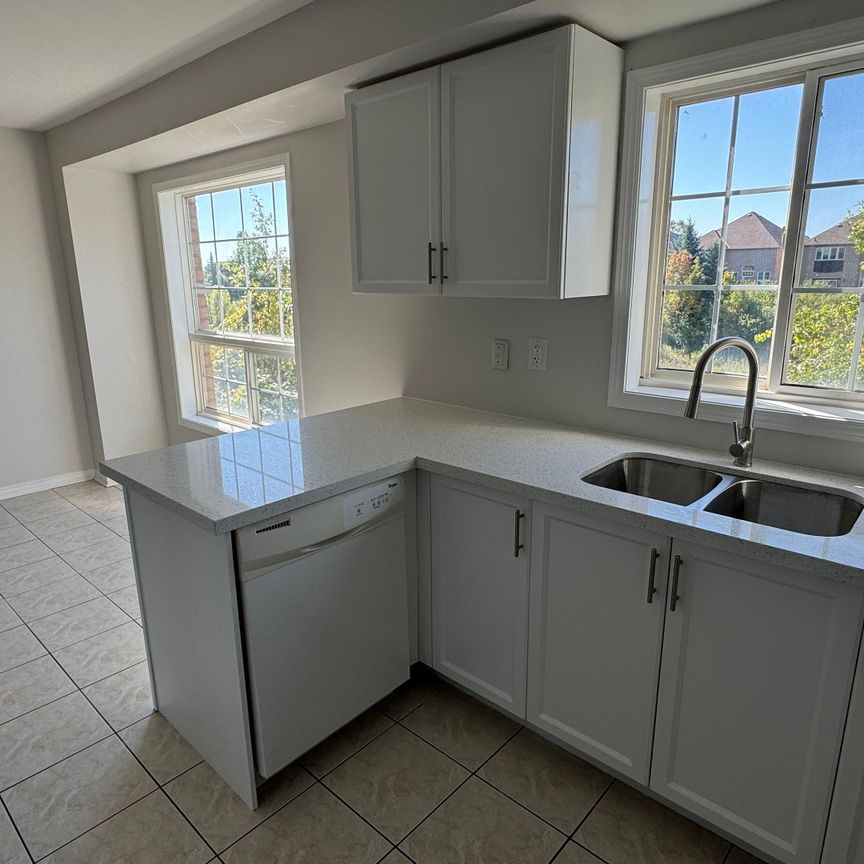 For Lease - 520 Novo Star Drive Unit# 24, Mississauga, Ontario - Photo 1