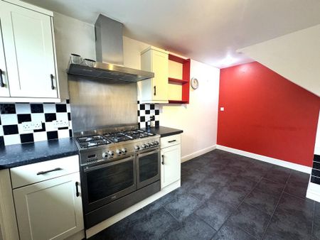 3 bedroom terraced house to rent - Photo 3