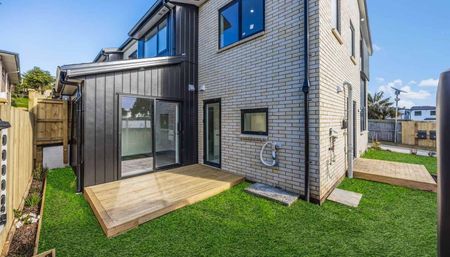 Spacious 4 Bed + Study 3 Baths Garage Pr... - Photo 3