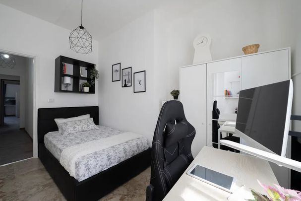 Viale Francesco Restelli, Milan, Lombardy 20124 - Photo 1