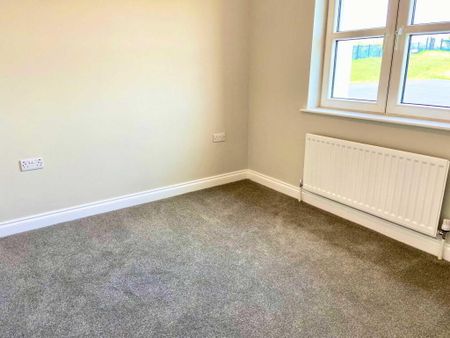 Apt 3 22, Highgrove Meadows, Ballygomartin Road, Belfast, BT13 3FX - Photo 2