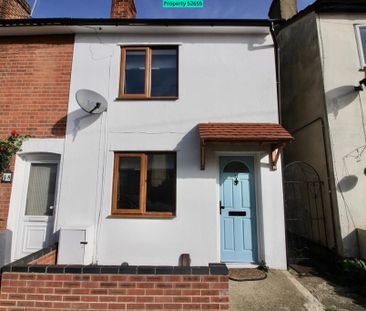 2 bedroom end of terrace house to rent - Photo 4